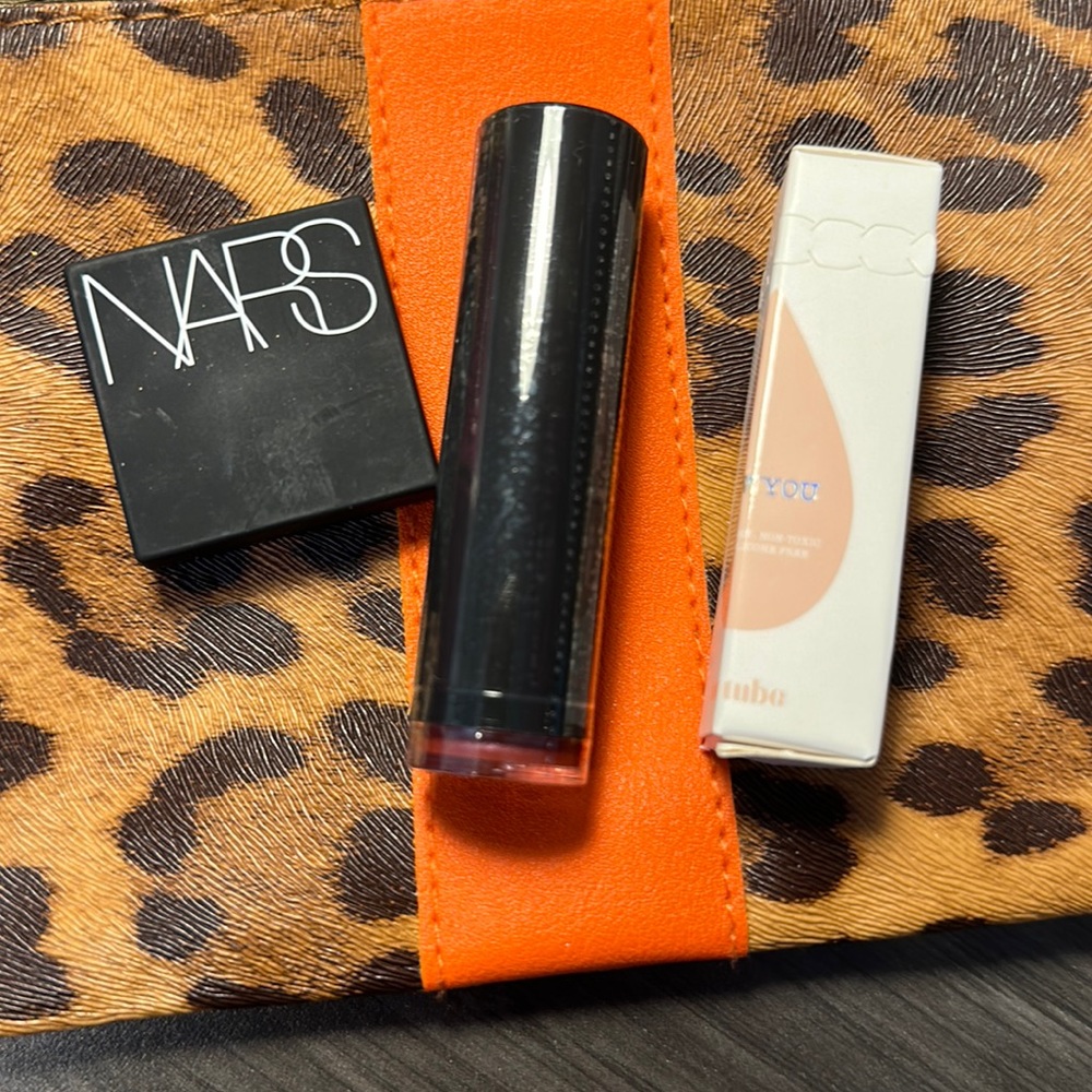 Makeup Kit with NARS and More - Picture 7 of 8